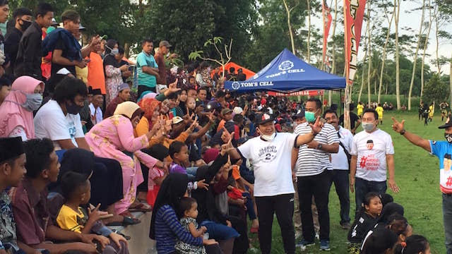 Warga Karang Paiton, Ledokombo Sambut Antusias Cabup Nomor Urut 2, Haji Hendy Siswanto